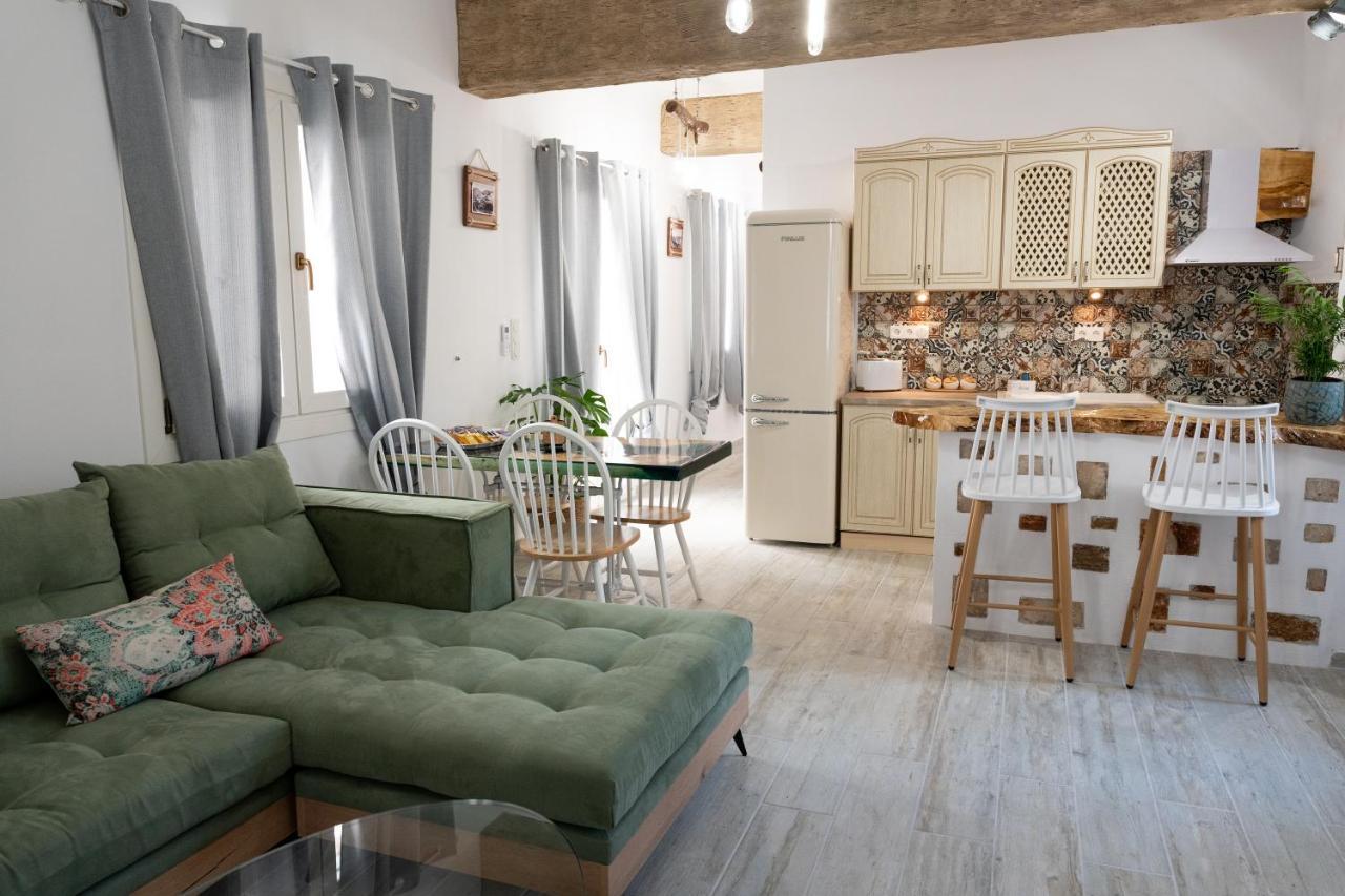 Onar Luxuries Apartment Ermoupoli Ngoại thất bức ảnh